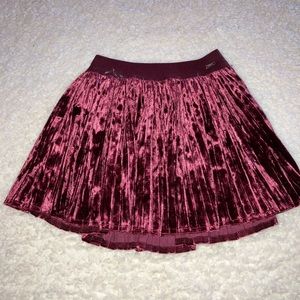 Mayoral | size 3 Velvet Pleated Skirt Burgundy